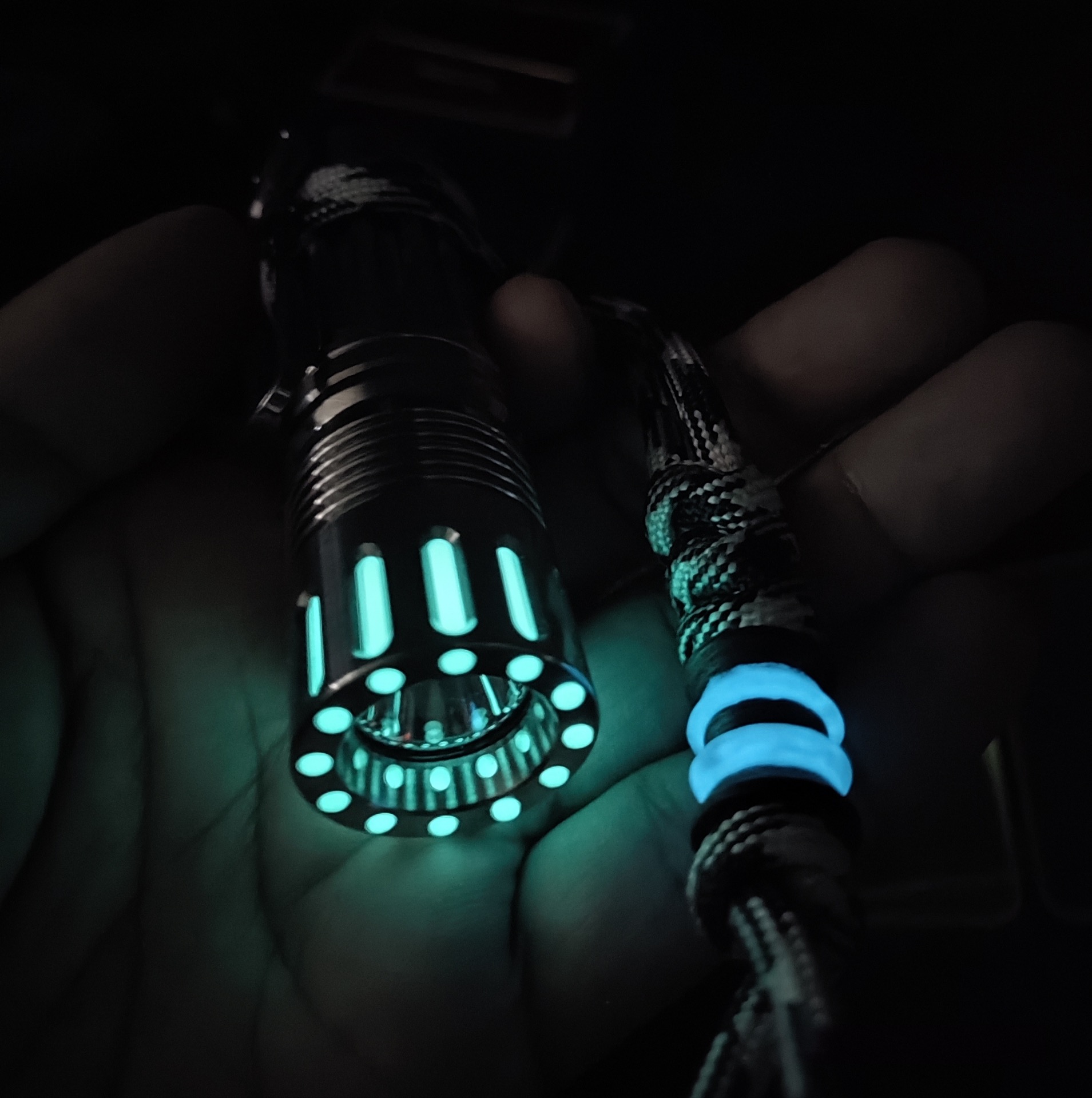 Asta luminosa in resina ad alt - Tritium Gas Tube recensione e prezzo